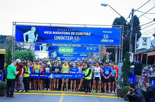 Meia Maratona de Curitiba Uninter reúne mais de 3 mil pessoas / Foto: Dinho Winchester